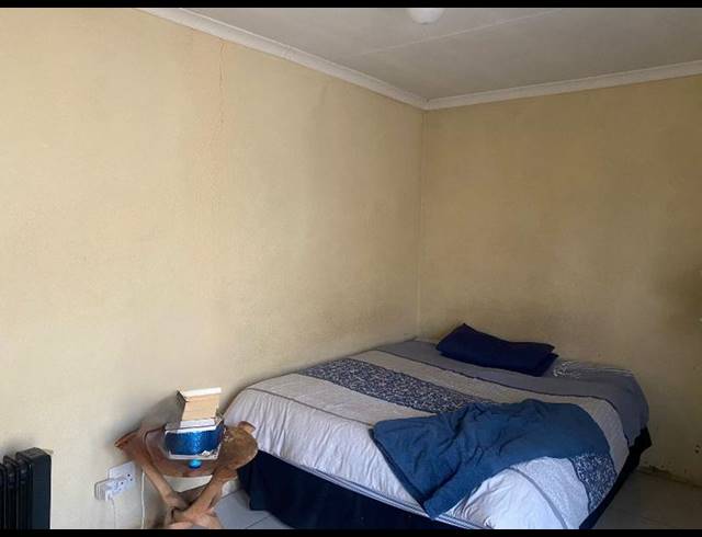 2 BEDROOM HOUSE FOR SALE IN PROTEA GLEN